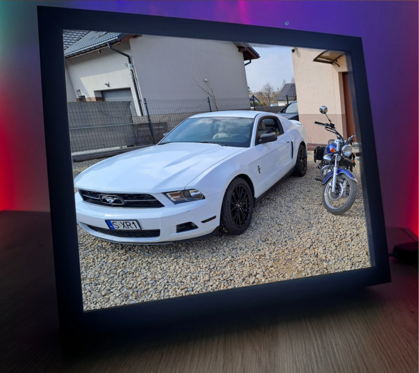 Obrazolampka indywidualna Mustang z motocyklem 1