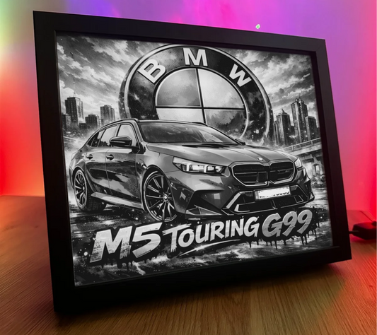 ObrazoLampka BMW M5 Touring G99 1 Zapytanie 24