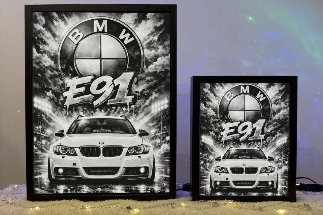 ObrazoLampka Prezent Lampka Nocna BMW E91 Białe 1