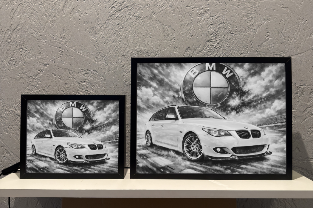 ObrazoLampka Prezent Lampka Nocna BMW E61 białe 1